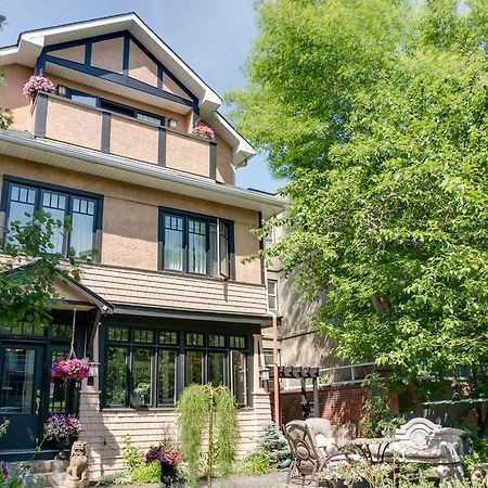 Calgary Westways Guest House Ngoại thất bức ảnh