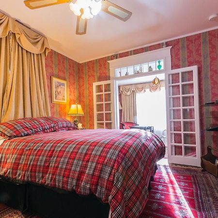 Calgary Westways Guest House Ngoại thất bức ảnh