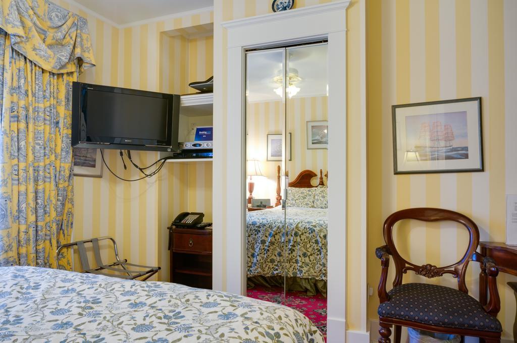 Calgary Westways Guest House Phòng bức ảnh