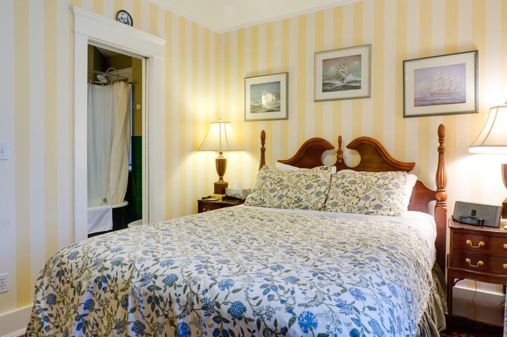 Calgary Westways Guest House Phòng bức ảnh