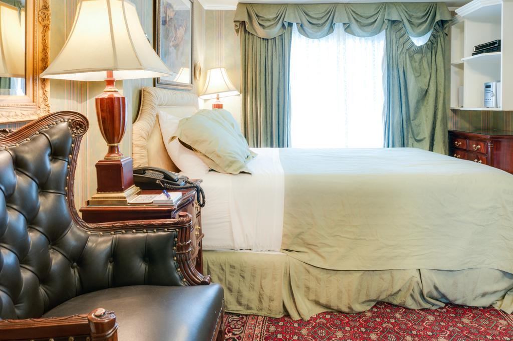 Calgary Westways Guest House Phòng bức ảnh
