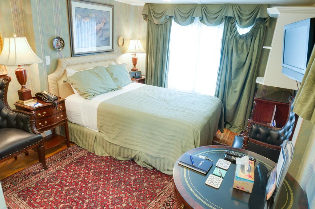 Calgary Westways Guest House Phòng bức ảnh
