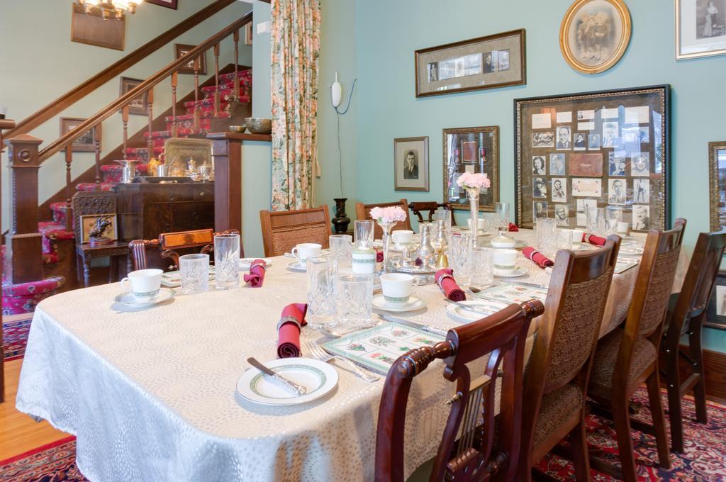 Calgary Westways Guest House Ngoại thất bức ảnh