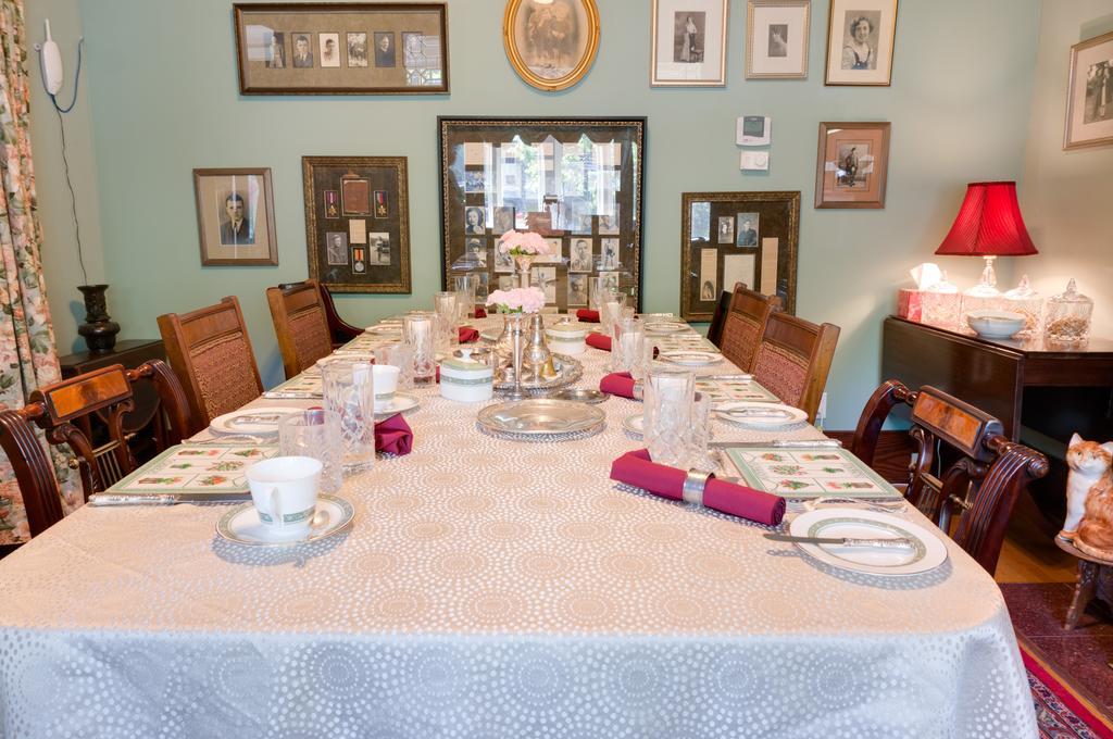 Calgary Westways Guest House Ngoại thất bức ảnh