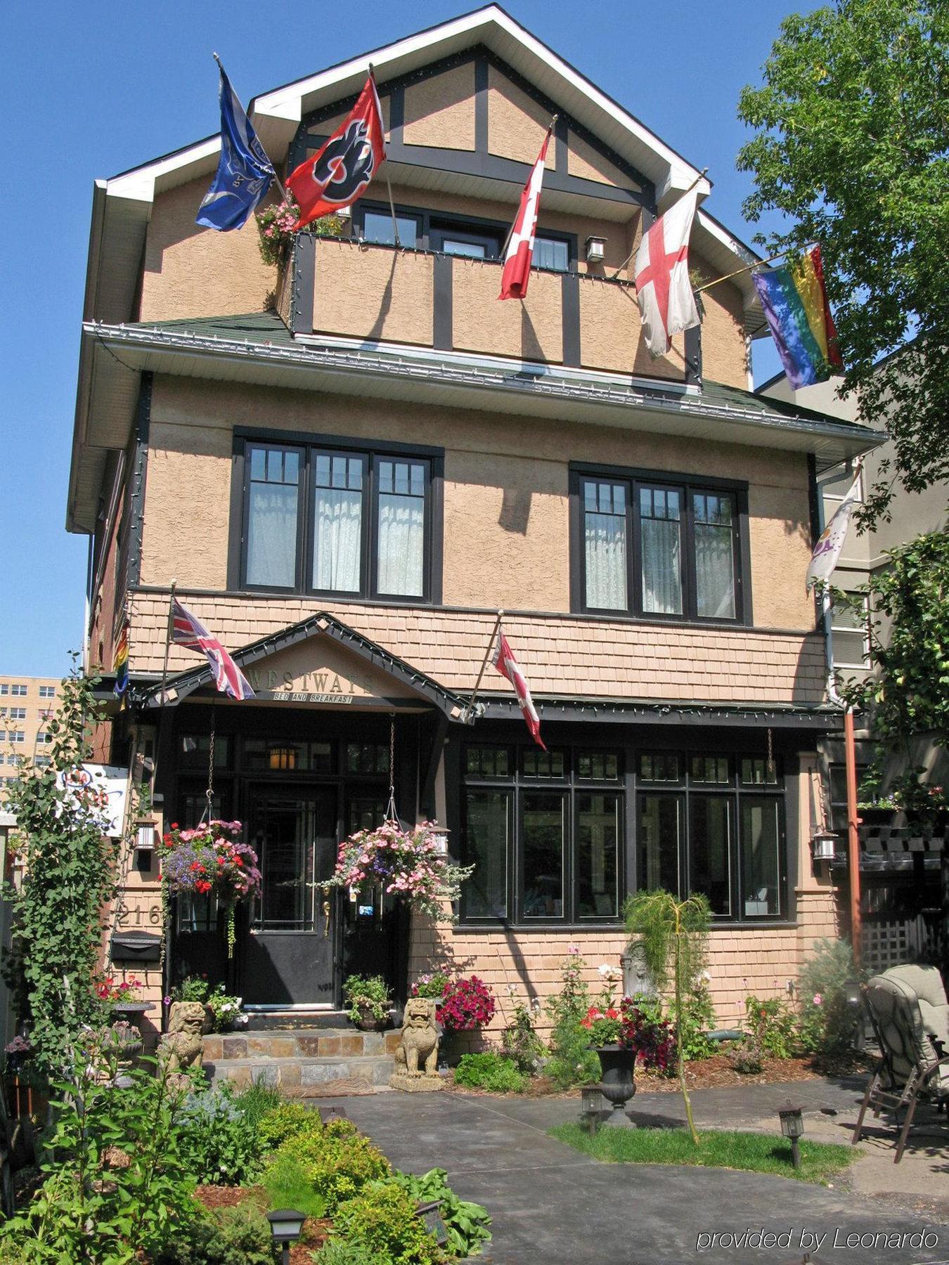 Calgary Westways Guest House Ngoại thất bức ảnh