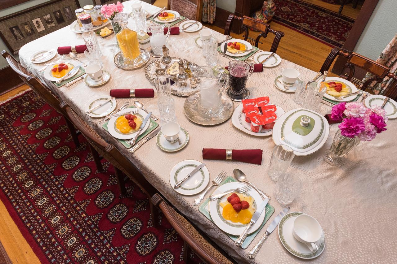 Calgary Westways Guest House Ngoại thất bức ảnh