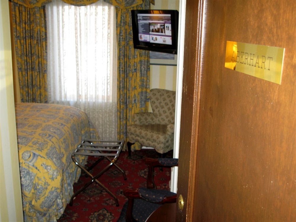 Calgary Westways Guest House Ngoại thất bức ảnh