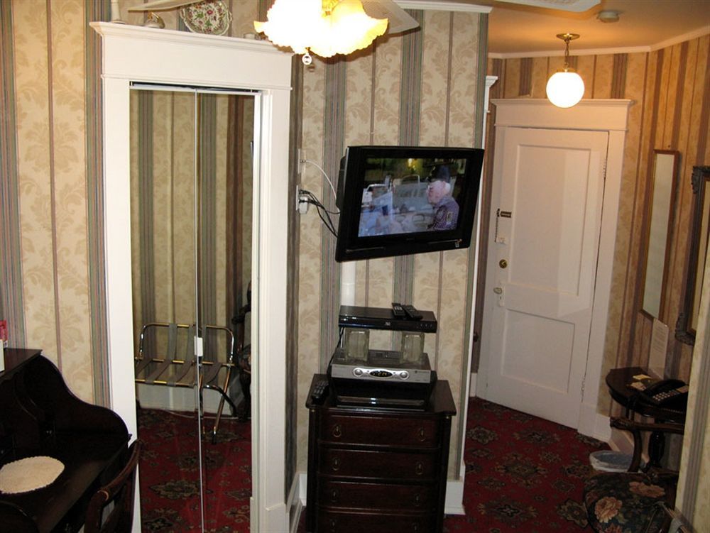 Calgary Westways Guest House Ngoại thất bức ảnh
