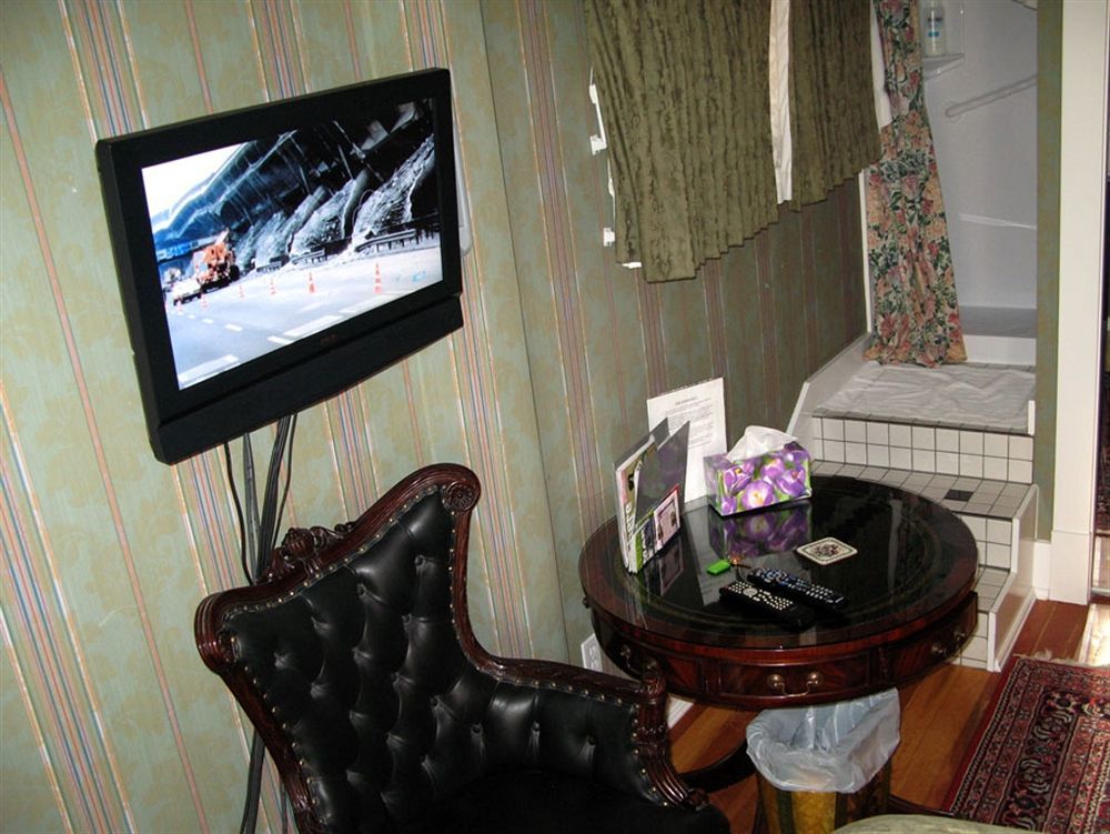 Calgary Westways Guest House Ngoại thất bức ảnh