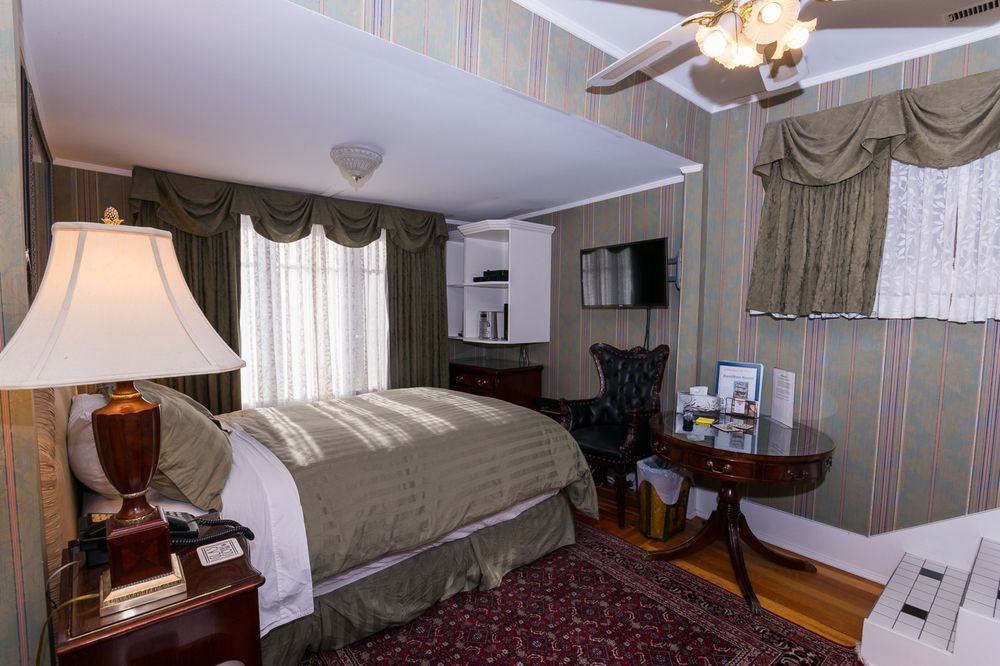 Calgary Westways Guest House Ngoại thất bức ảnh
